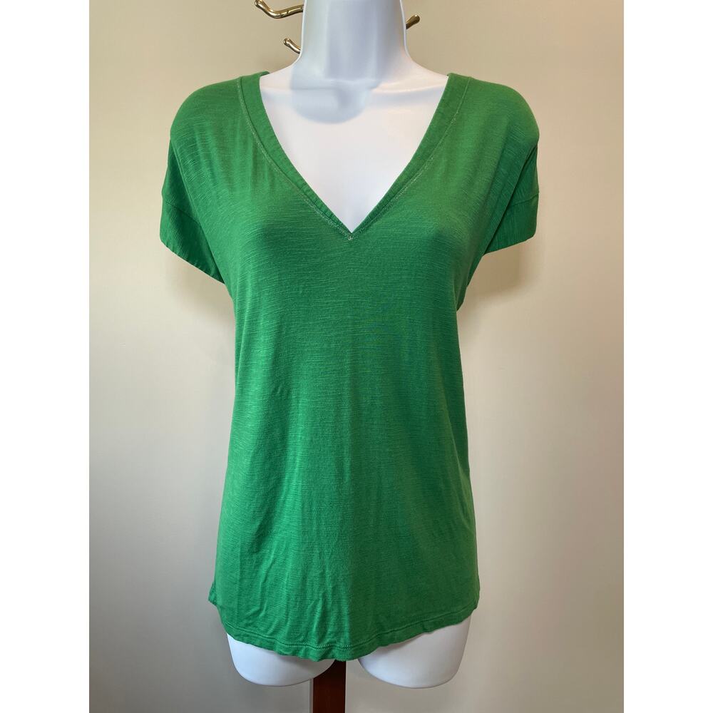 White House Black Market Green Top Size L